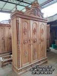 Lemari Pakaian Ukir 3 Pintu Kayu Jati